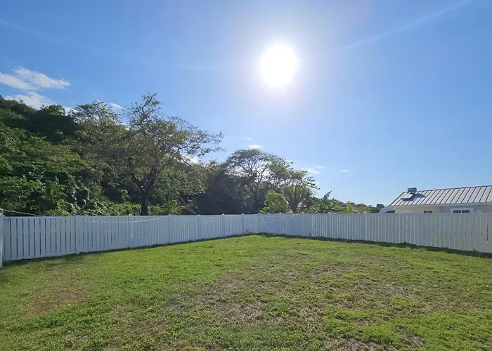 Sunny-Shore Hideaway